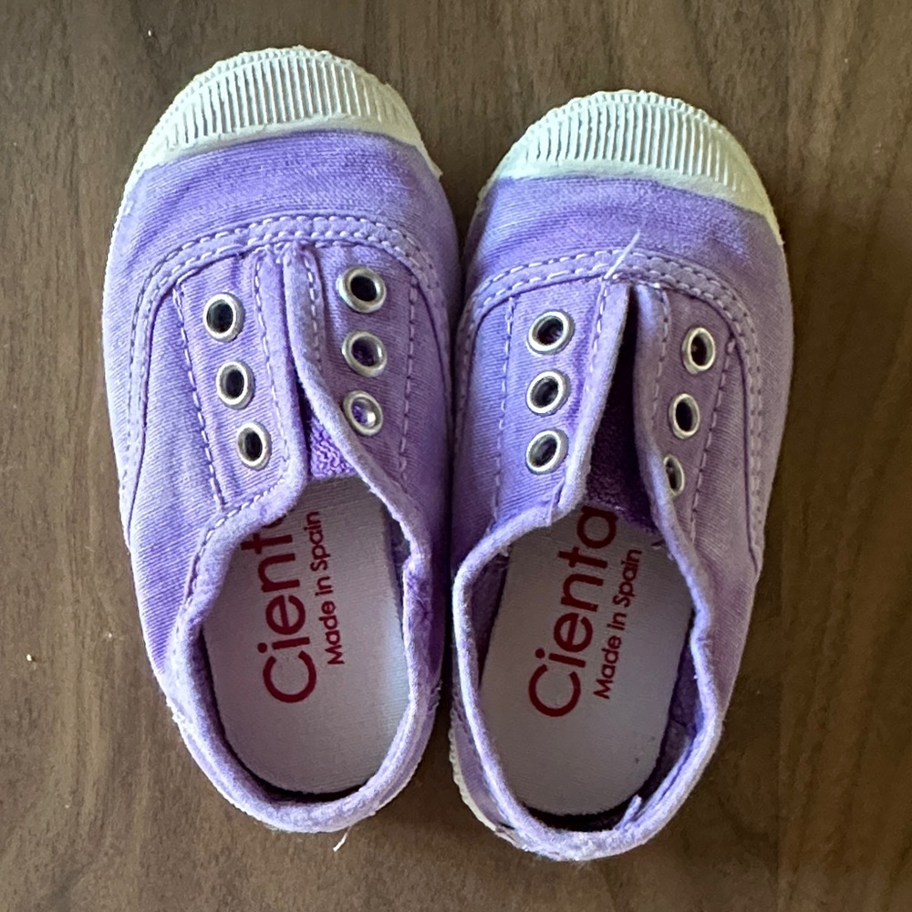 Cienta Lilac Slip-On Canvas Sneakers with White Toe Cap